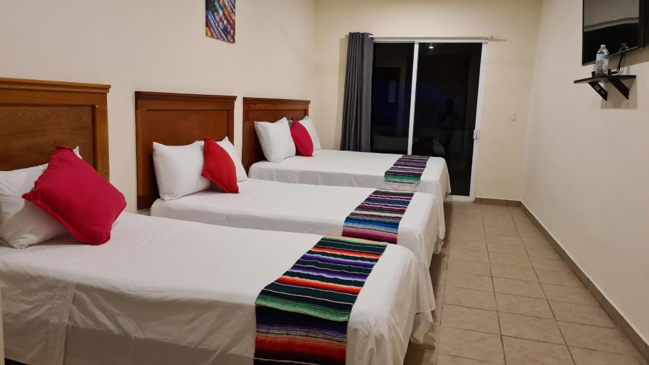 Hotel Machos Mahahual Bagian luar foto